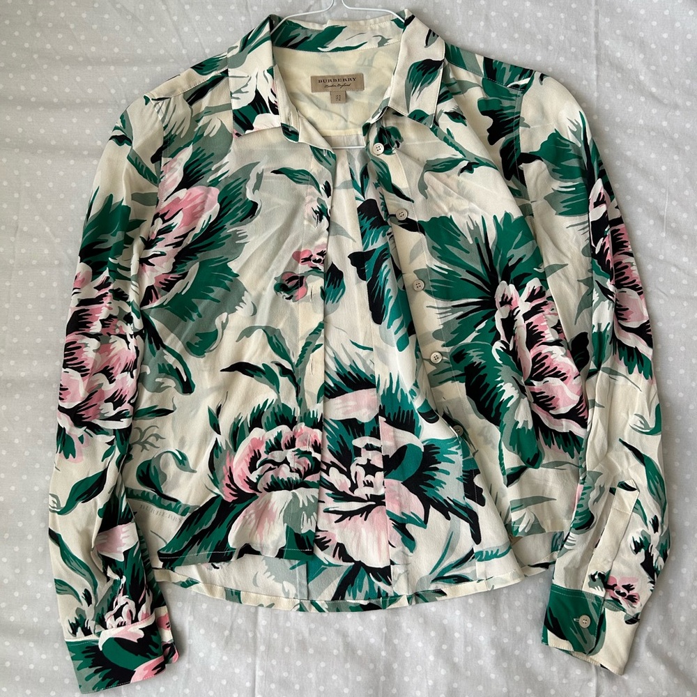 Burberry blouse. Pretty a bit cropped blouse.
